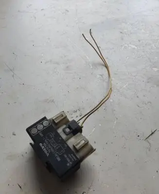 Volvo S70 V70 V70 XC Coolant fan relay 9442934 899251000