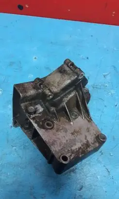 Mercedes-Benz E W124 Engine mounting bracket 1022361330