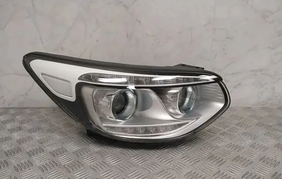 KIA Soul Headlight/headlamp 92102E4