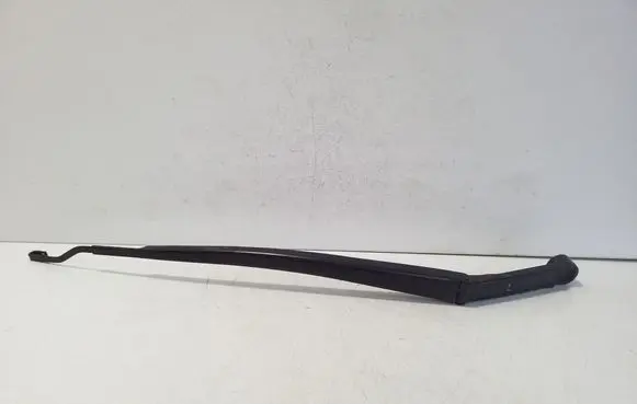 Front wiper blade arm