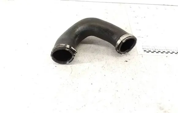 Audi Q7 4L Intercooler hose/pipe 7L6145972E