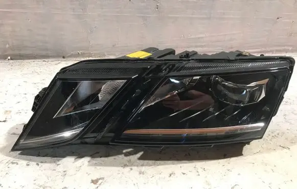 Skoda Octavia Mk3 (5E) Headlight/headlamp