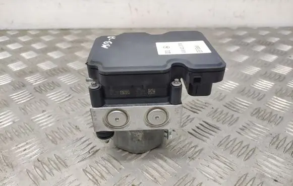 Mercedes-Benz A W176 ABS Pump A0004313700 269785