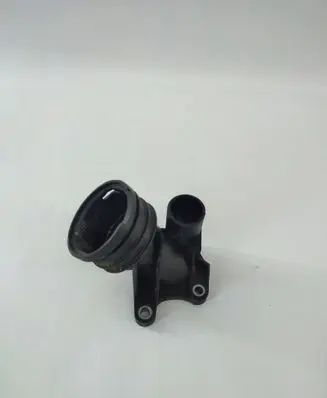 Mercedes-Benz C W205 Engine coolant pipe/hose A2762000256