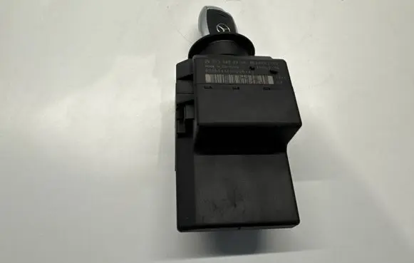 Mercedes-Benz C W203 Ignition lock 2035450508