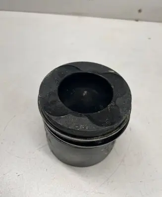 Mercedes-Benz E W212 Piston 7601181