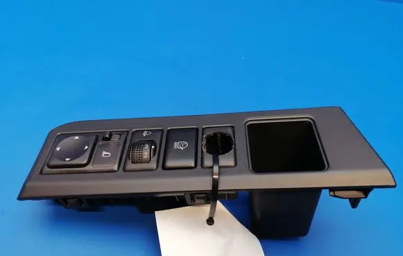 Wing mirror switch