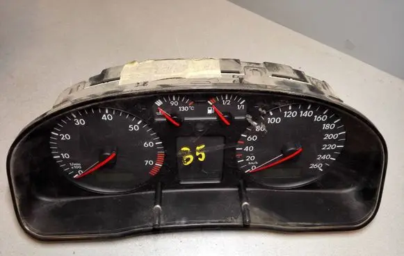 Volkswagen PASSAT B5 Speedometer (instrument cluster) 3B0919881G 110008794005