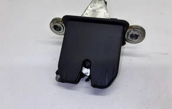 Skoda Octavia Mk2 (1Z) Tailgate/trunk/boot lock/catch/latch 1Z5827501D