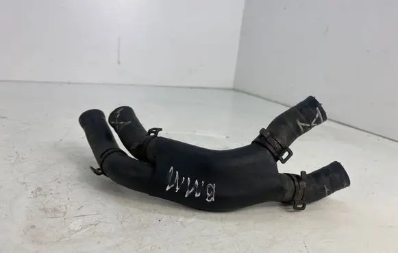 Volkswagen PASSAT B6 Engine coolant pipe/hose 3C0121086L