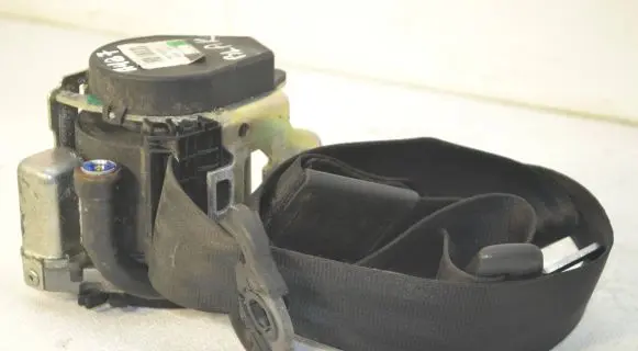 Audi A4 S4 B7 8E 8H Front seatbelt 560788501 008R000 H10729