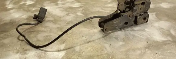 Audi A6 S6 C6 4F Engine bonnet (hood) release handle