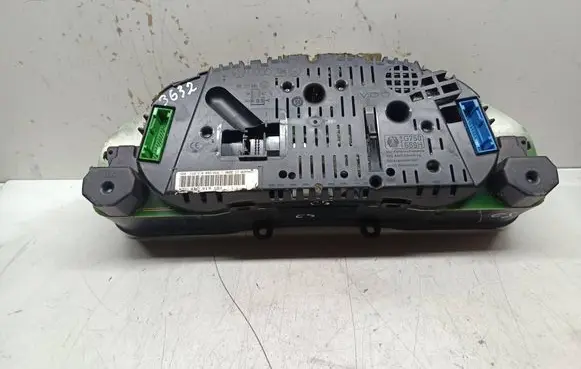Audi A6 S6 C5 4B Speedometer (instrument cluster) 4B0919881 110088890016