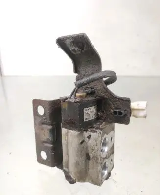 Subaru Legacy Air conditioning (A/C) expansion valve 4433101071