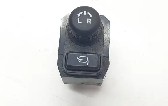 Suzuki SX4 S-Cross Wing mirror switch 