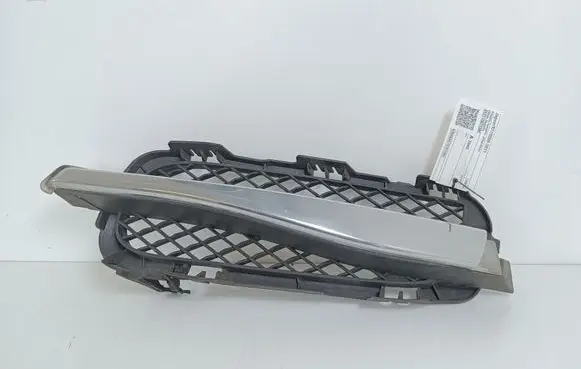 Jaguar XF X250 Front fog light trim/grill 8X2315K233BC