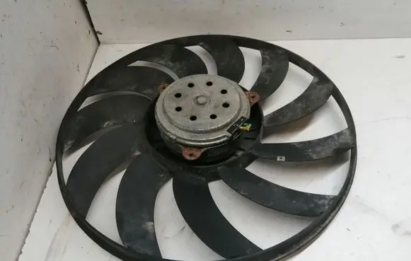 Volkswagen PASSAT B6 Radiator cooling fan shroud 870680J 1040 FC1040