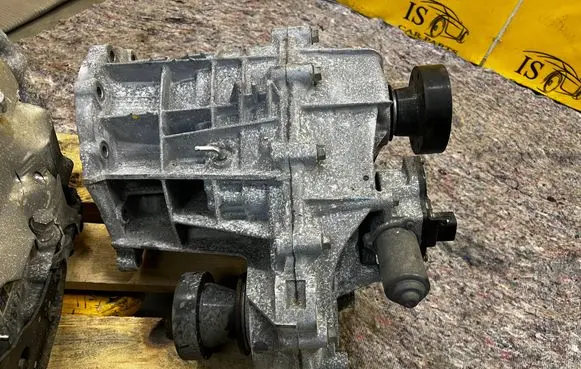Ford Bronco Gearbox transfer box case MB3P7A195AA