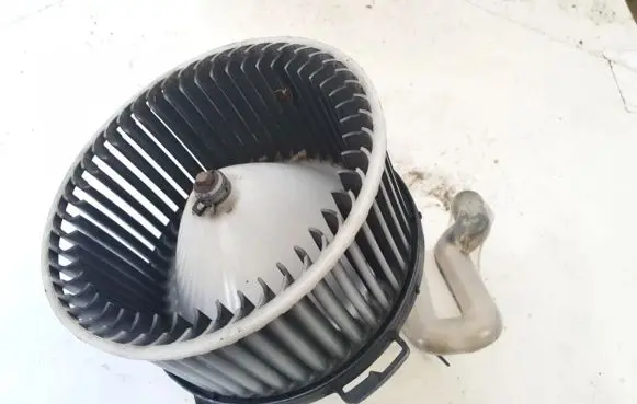 Mazda 3 I Heater fan/blower 8940000 5c23