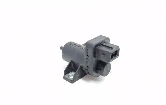 Renault Laguna III Vacuum valve 8200762162