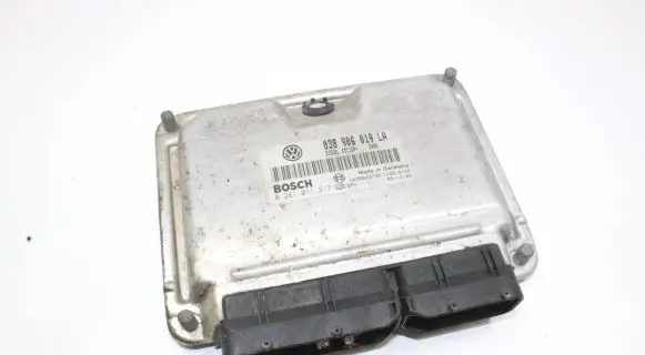 Skoda Fabia Mk1 (6Y) Engine control unit/module 038906019LA 0281011217