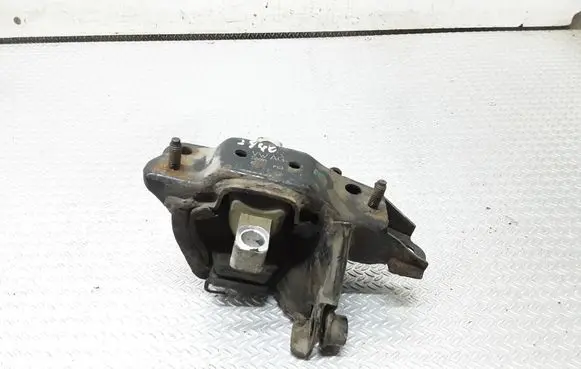 Skoda Fabia Mk1 (6Y) Engine mount bracket 6Q0199555AE