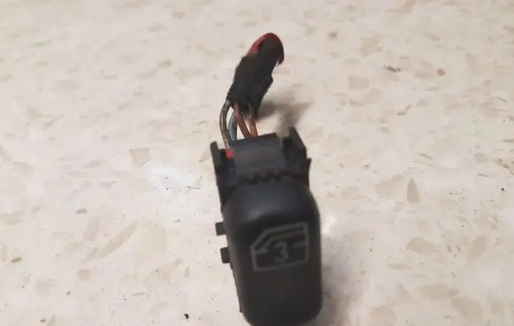Mercedes-Benz ML W163 Electric window control switch 1638200410 03100650