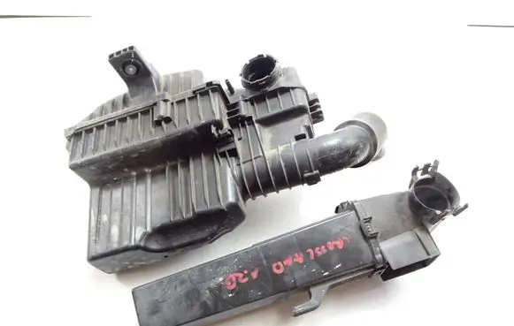 Opel Crossland X Air filter box 9813534180