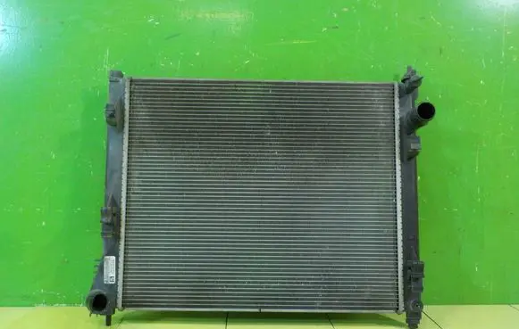 Nissan Juke I F15 Coolant radiator 2141037U0A XP211