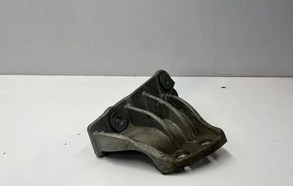 Maserati Levante Engine mounting bracket 670034567