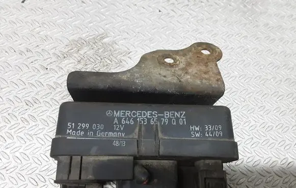 Mercedes-Benz C W203 Glow plug pre-heat relay A6461536579
