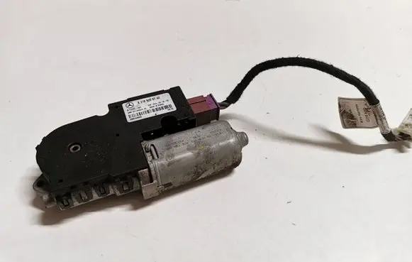 Mercedes-Benz E W212 Sunroof control unit/module A2188200142