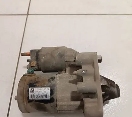 Citroen C4 II Starter motor M000T32271 7550017