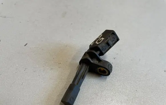 Volkswagen Golf VI ABS rear brake sensor 1K0927807
