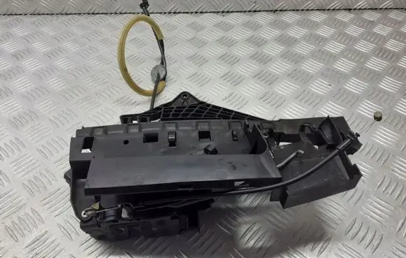 Ford Focus C-MAX Front door lock 3M5AR21813EN