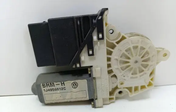 Volkswagen Golf IV Rear door window regulator motor 1J4959812C
