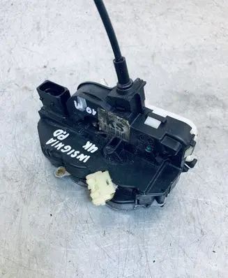 Opel Insignia A Front door lock 13503162