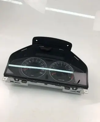 Volvo V70 Speedometer (instrument cluster) 31254534AA