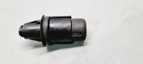 Opel Mokka B Tailgate/trunk/boot lid buffer 9847142080