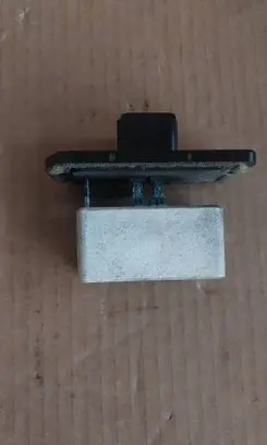Toyota Avensis T220 Coolant fan relay 7C217