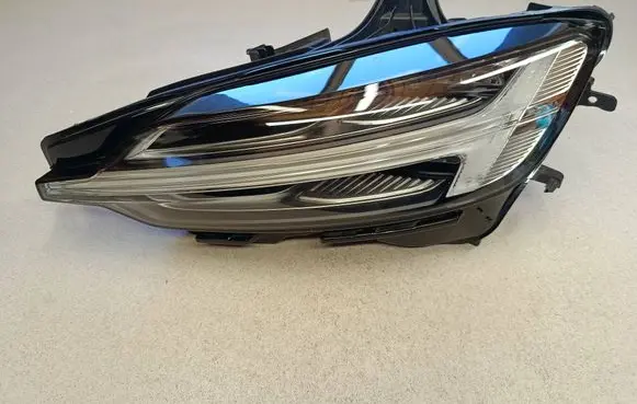 Volvo S60 Headlight/headlamp 32338012