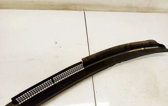 Volkswagen PASSAT B4 Wiper trim 357853830B