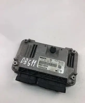 Toyota Auris 150 Engine control unit/module ECU 8966102E90 0261201209