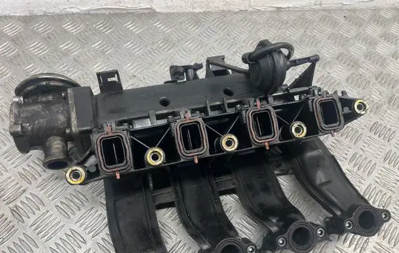 BMW 3 E90 E91 Intake manifold 7795393