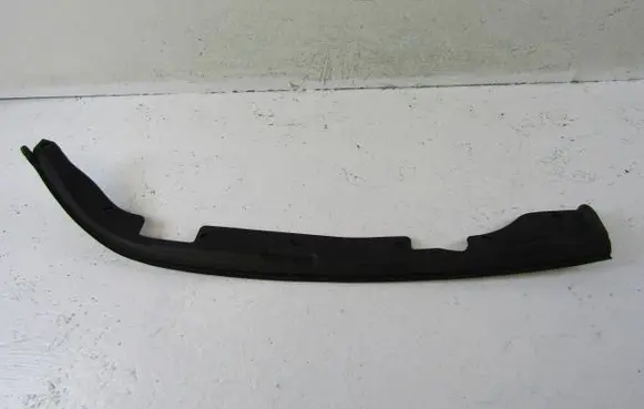 Mini Cooper Countryman F60 Front door rubber seal 7390090