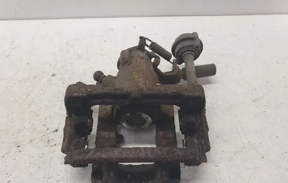 Opel Astra J Rear brake caliper