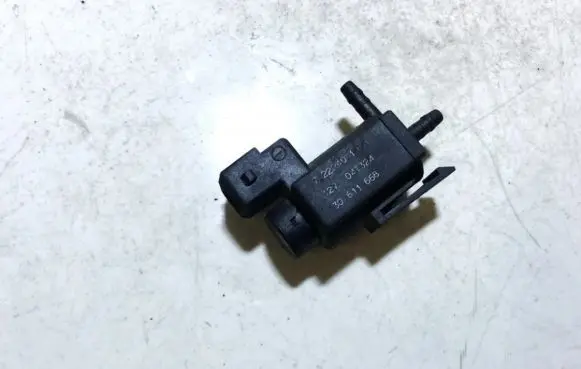 Volvo S60 Turbo solenoid valve 30611668 72224010