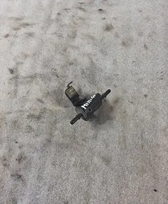 Mini Cooper Hatch Hardtop Vacuum valve 