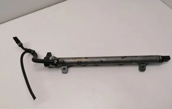 Mercedes-Benz B W245 Fuel main line pipe A6400702395 0719900531
