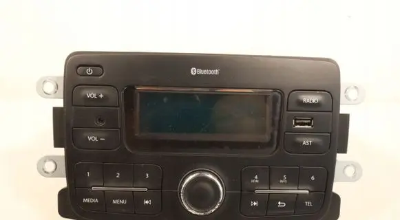 Dacia Dokker Radio/GPS head unit trim 281156864R